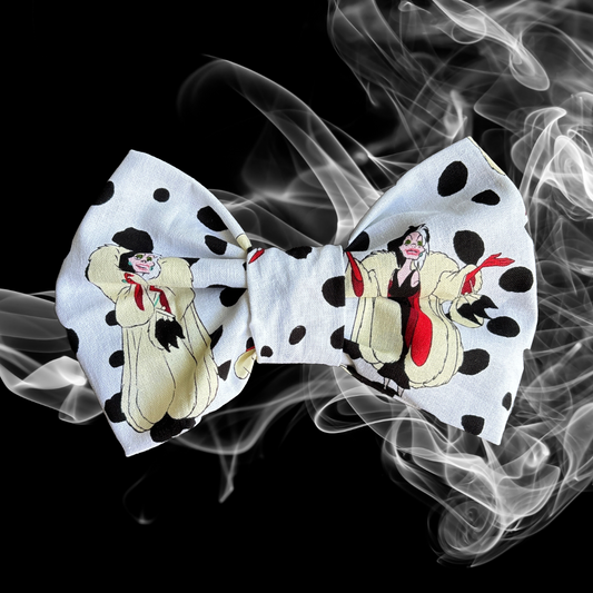 Cruella - Bow Tie