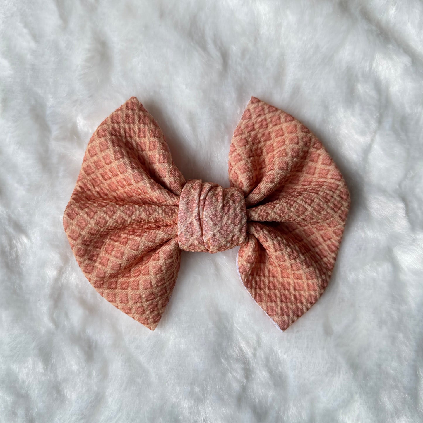 Waffle Cone - 5” Knotty Dog Head Bows