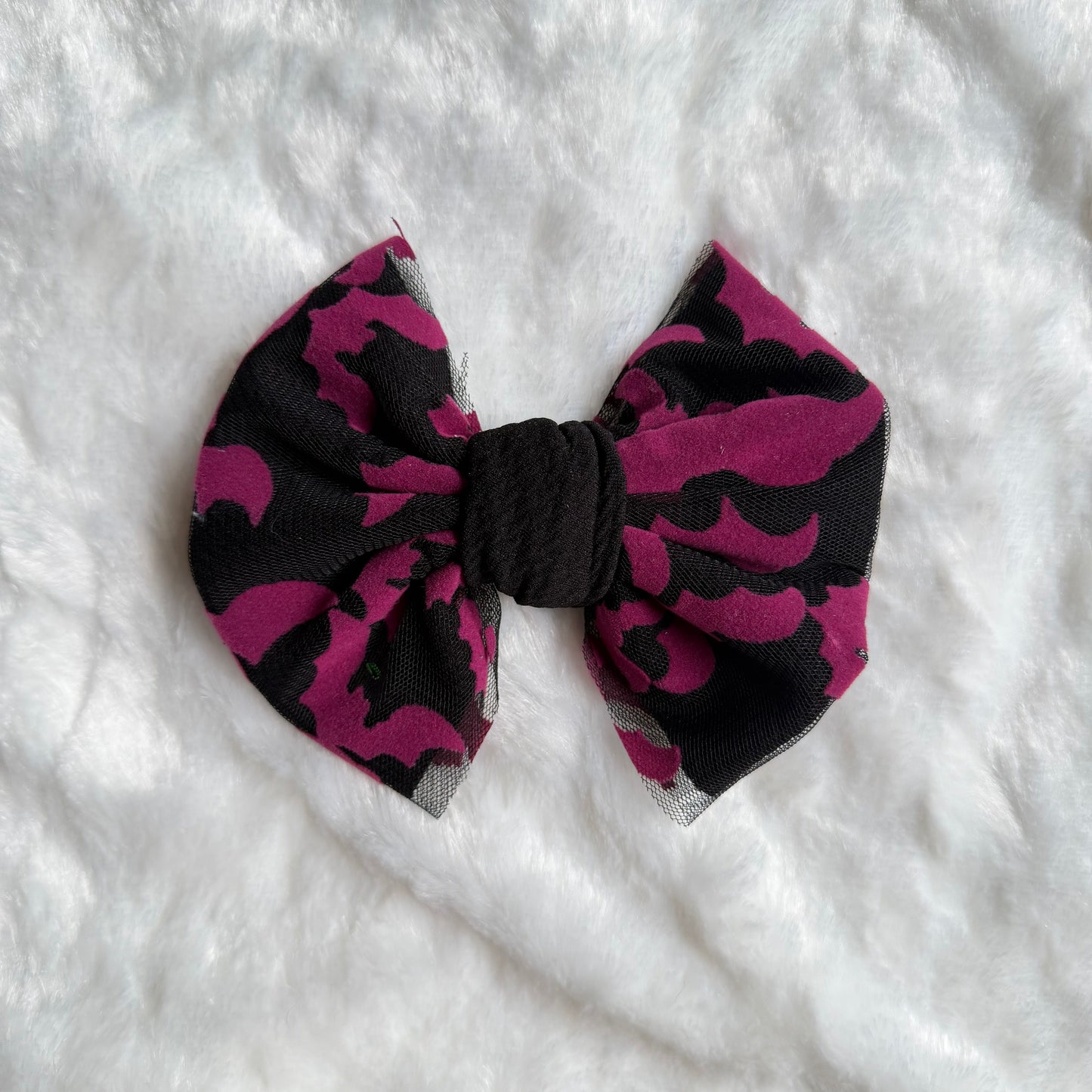 Bats - 5” Knotty Dog Head Bows