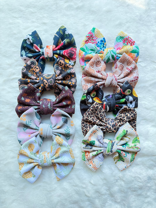 Knotty Dog Head Bow Bundle - 10 bows
