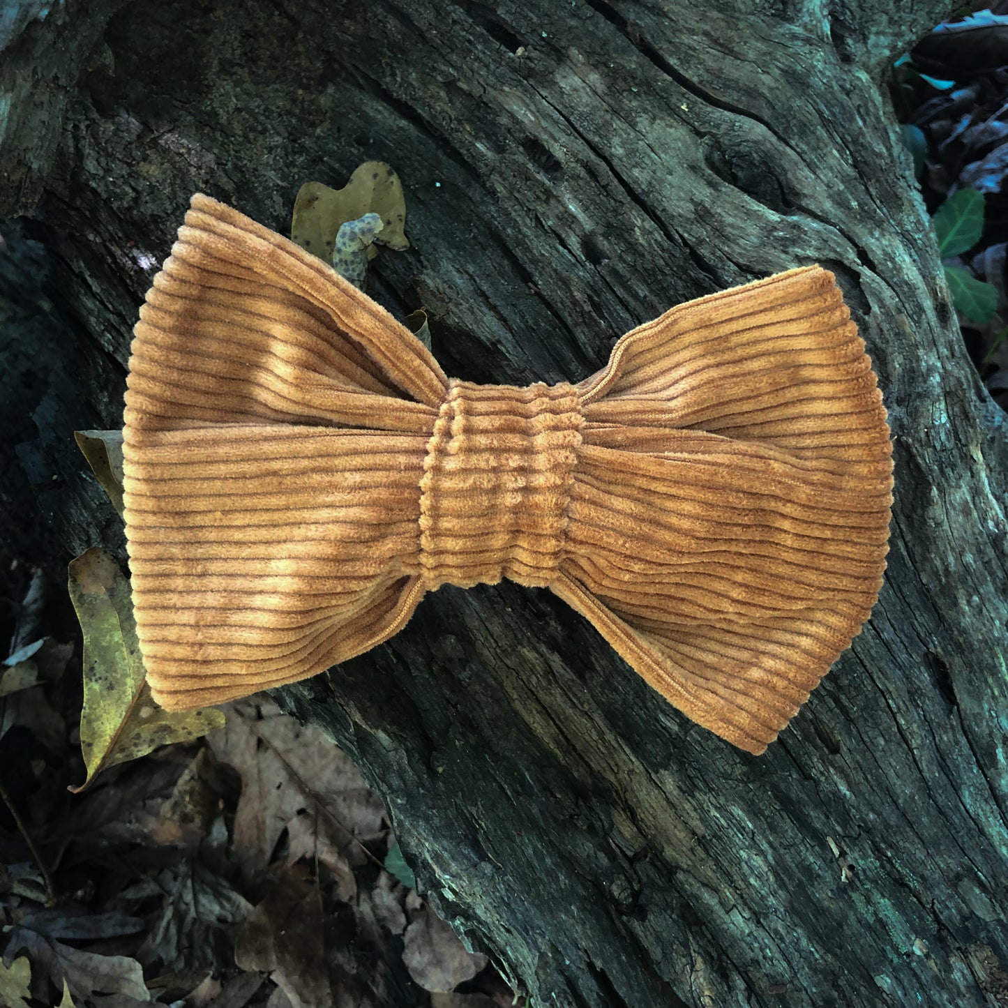 Oak Leaf Bow