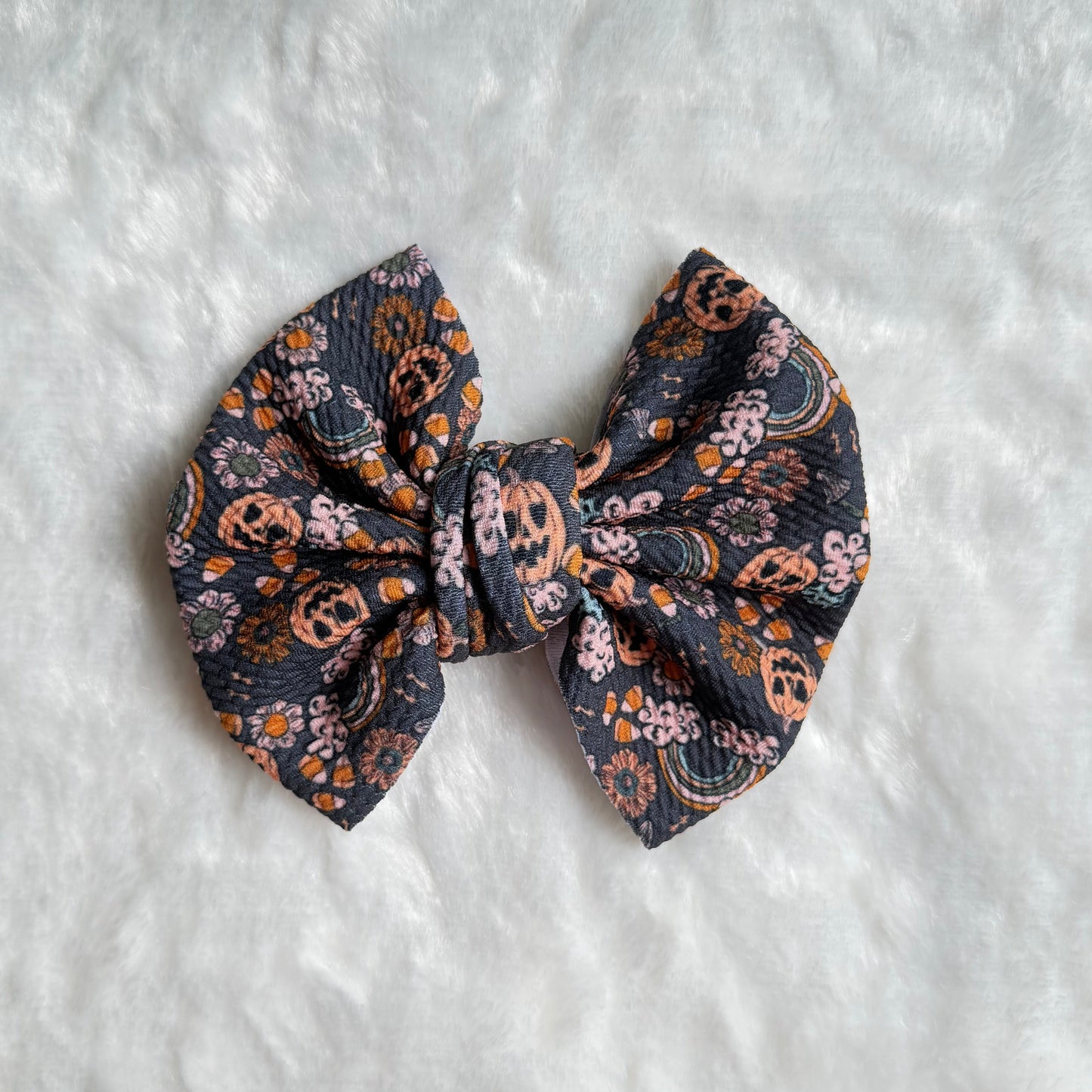Trick or Treat - 5” Knotty Dog Head Bows