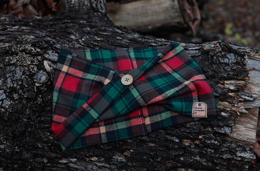Cabin Christmas - Flannel Minimalist Wrap - Canine Compass Co